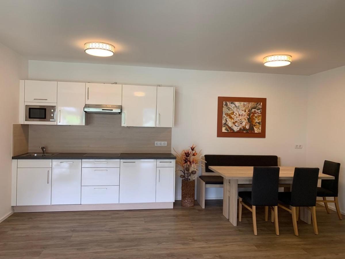 Ferienwohnung Siri Zentrum Mit Garten ザンクト・ミヒャエル・イム・ルンガウ エクステリア 写真